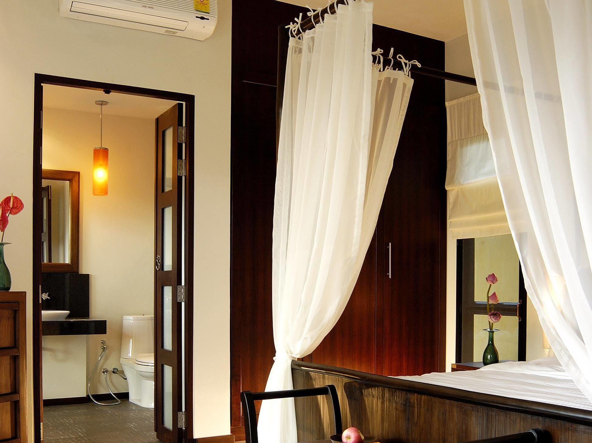 Two Villas Holiday Oriental Style Layan Beach Пхукет Екстер'єр фото
